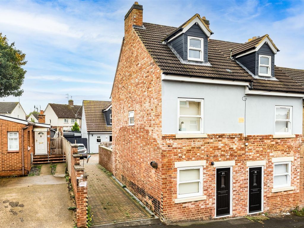 Durban Road, Kettering NN16  