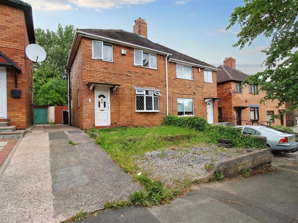 3 bed semidetached house for sale in Hillport Avenue, Porthill