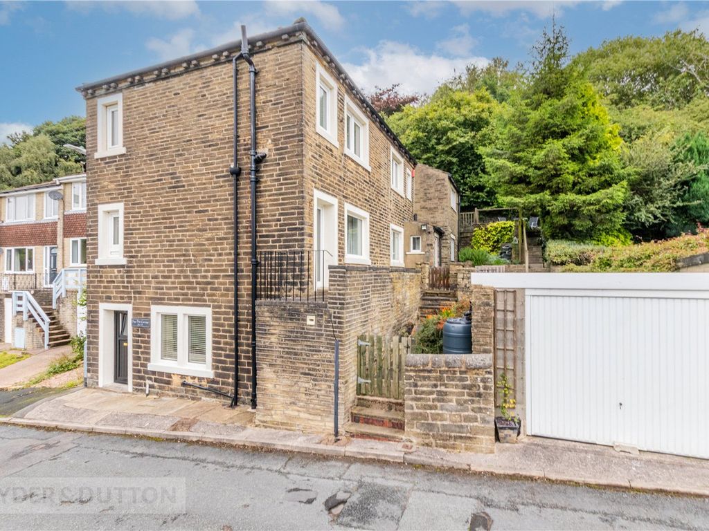 3 bed detached house for sale in Page Hill, Halifax, West Yorkshire HX2