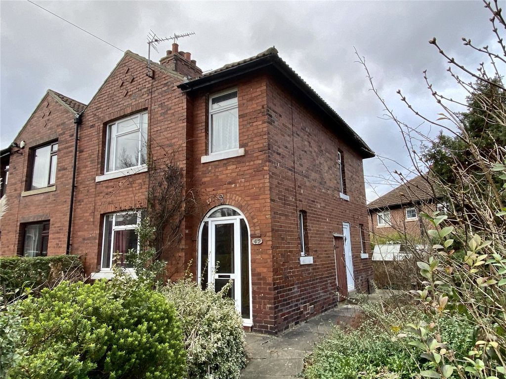 3 bed semidetached house for sale in Ravens Crescent, Dewsbury WF13