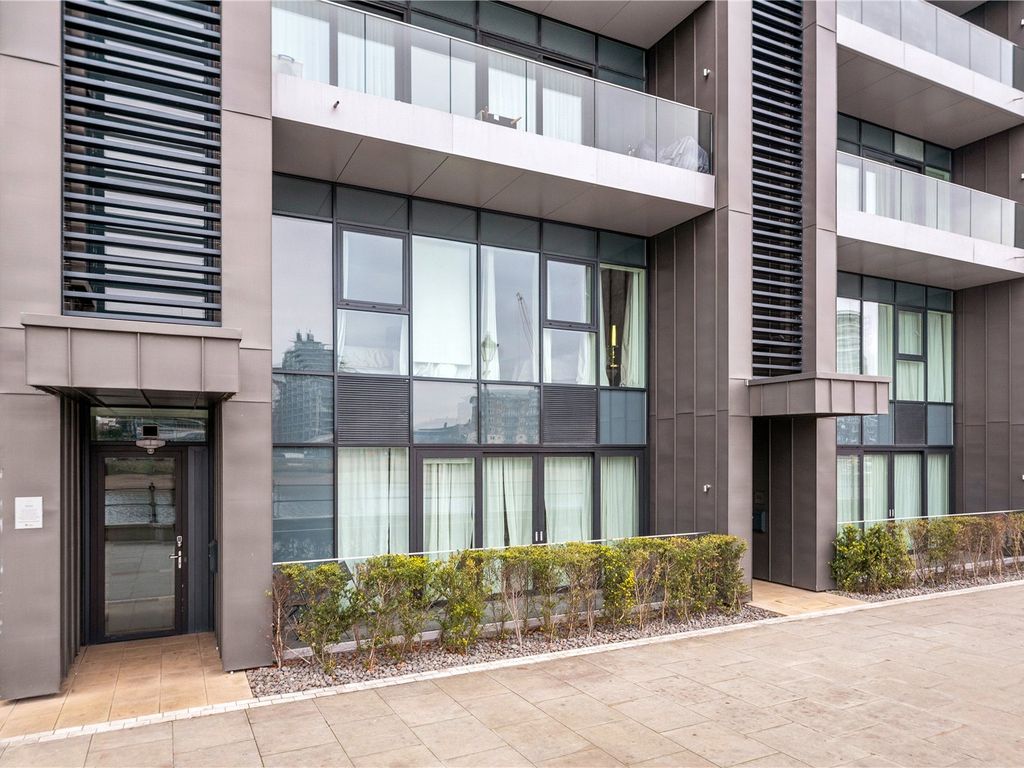 Central Avenue, Riverwalk Apartments, London SW6  