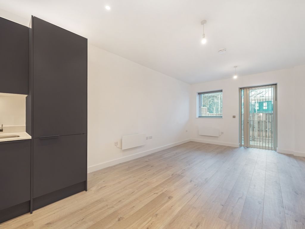 2 bed flat to rent in Clivemont Road, Maidenhead SL6 Zoopla