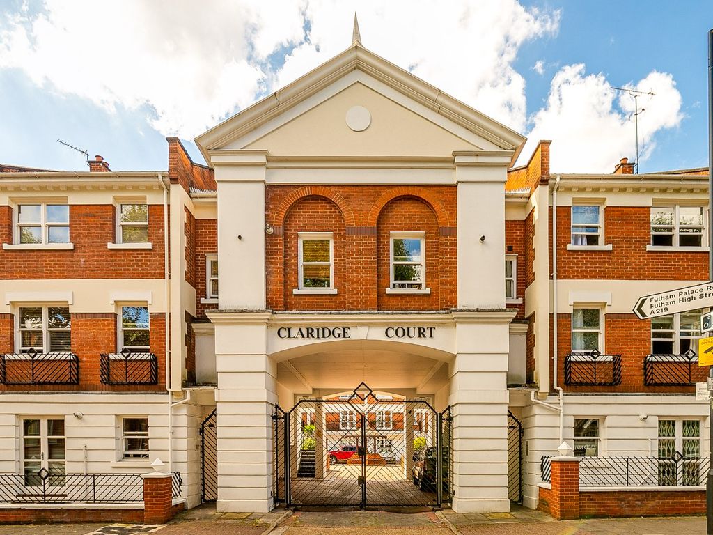 New home, 4 bed detached house for sale in Claridge Court, Munster Road