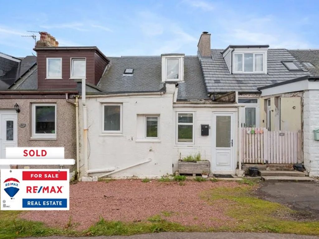 3 bed terraced house for sale in Viewfield Road, Tarbrax, West Calder