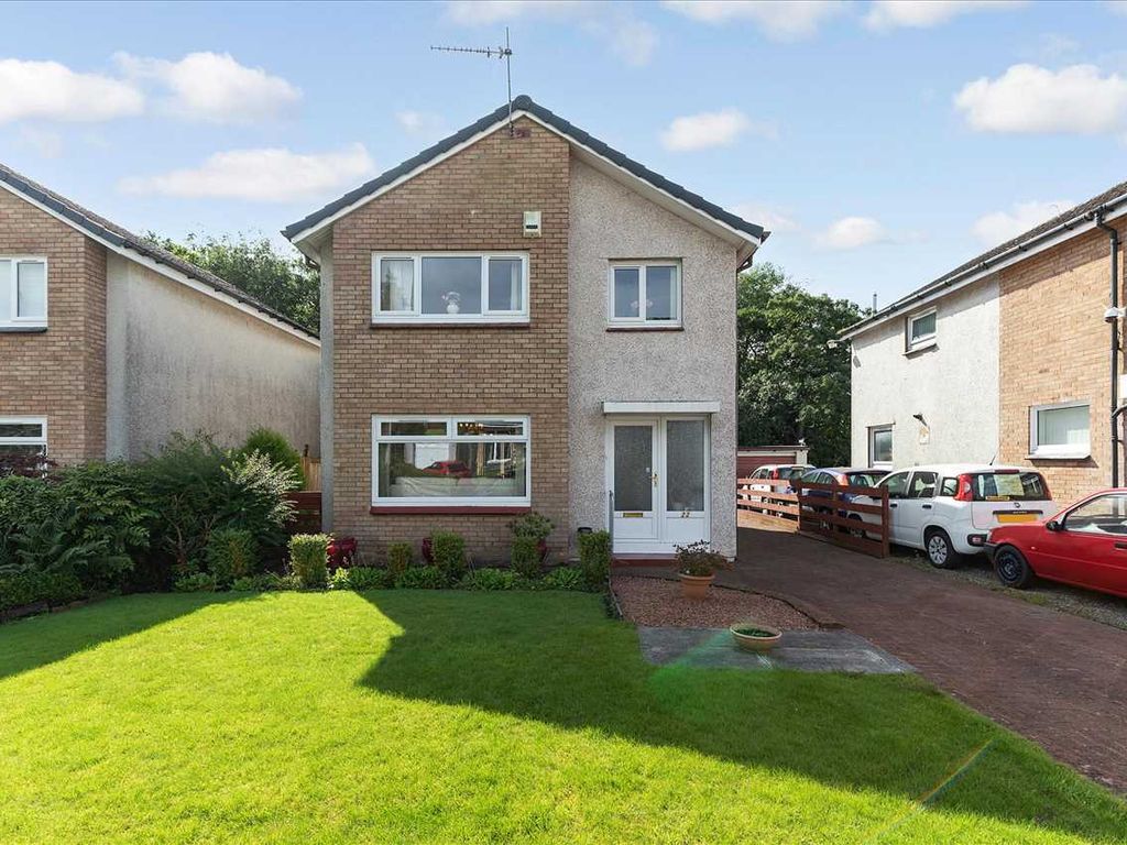 3 bed detached house for sale in Lendal Place, Gardenhall, East