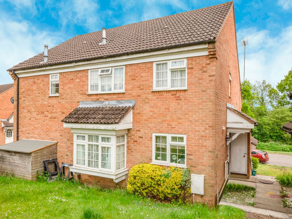 2 bed terraced house for sale in Ashdales, St Albans AL1 Zoopla