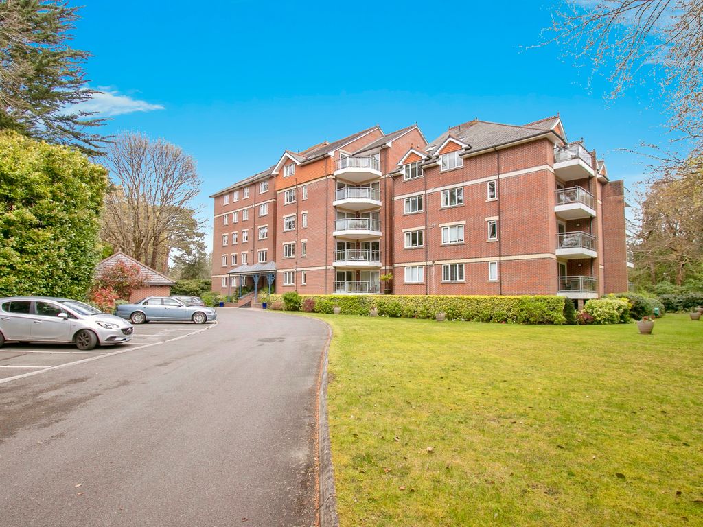 2 bed flat for sale in Tower Road, Branksome Park, Poole, Dorset BH13