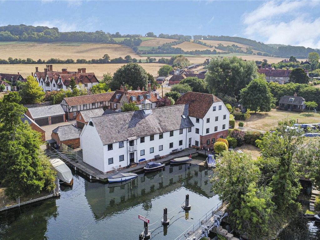 3 bed flat for sale in Hambleden Mill, Hambleden, HenleyOnThames