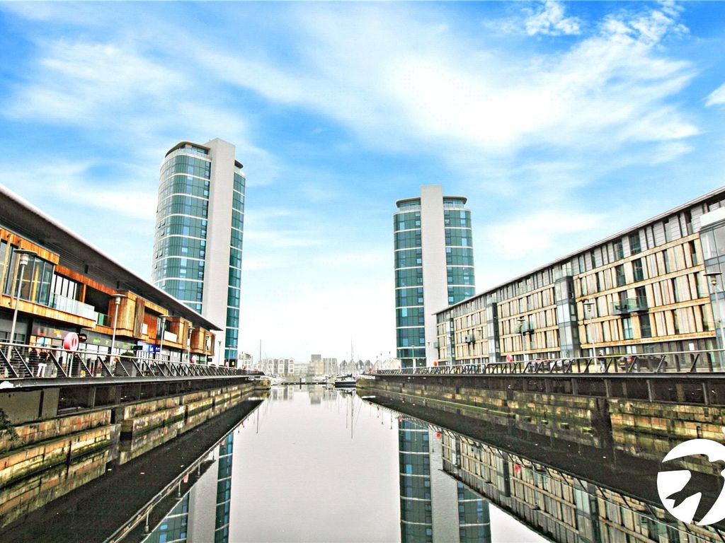 1 bed flat to rent in Marina Point East, Chatham Quays, Chatham, Kent