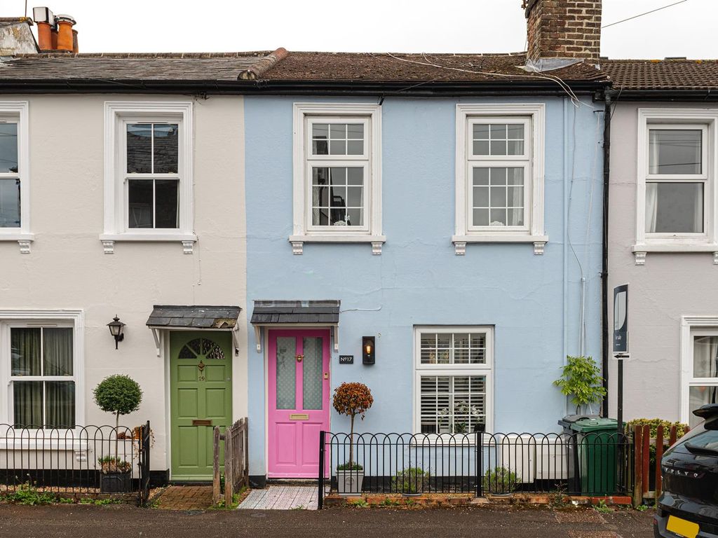 2 bed terraced house for sale in Mark Street, Reigate RH2, £525,000