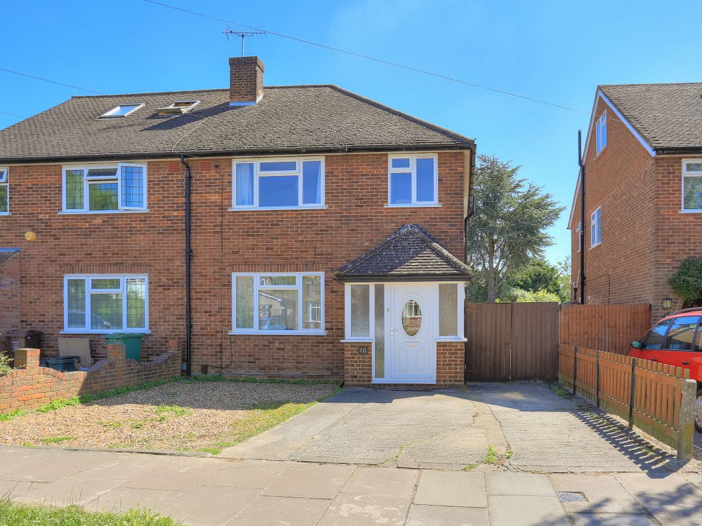3 bed detached house to rent in Woodland Drive, St Albans