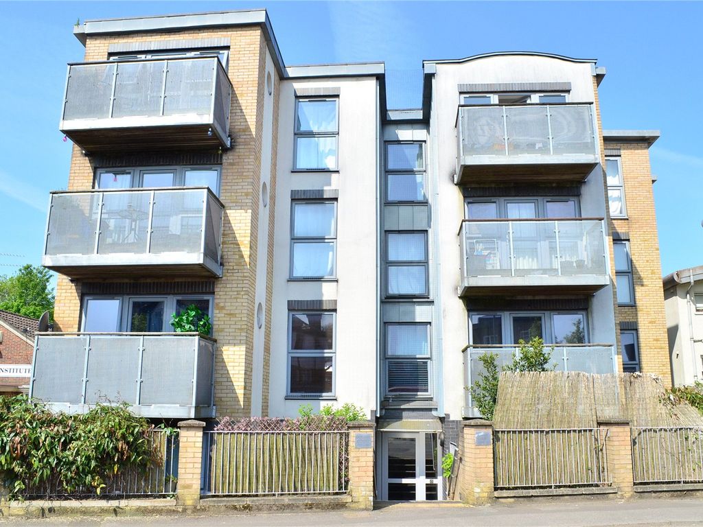 1 bed flat for sale in 45 Queens Road, East Grinstead, West Sussex RH19