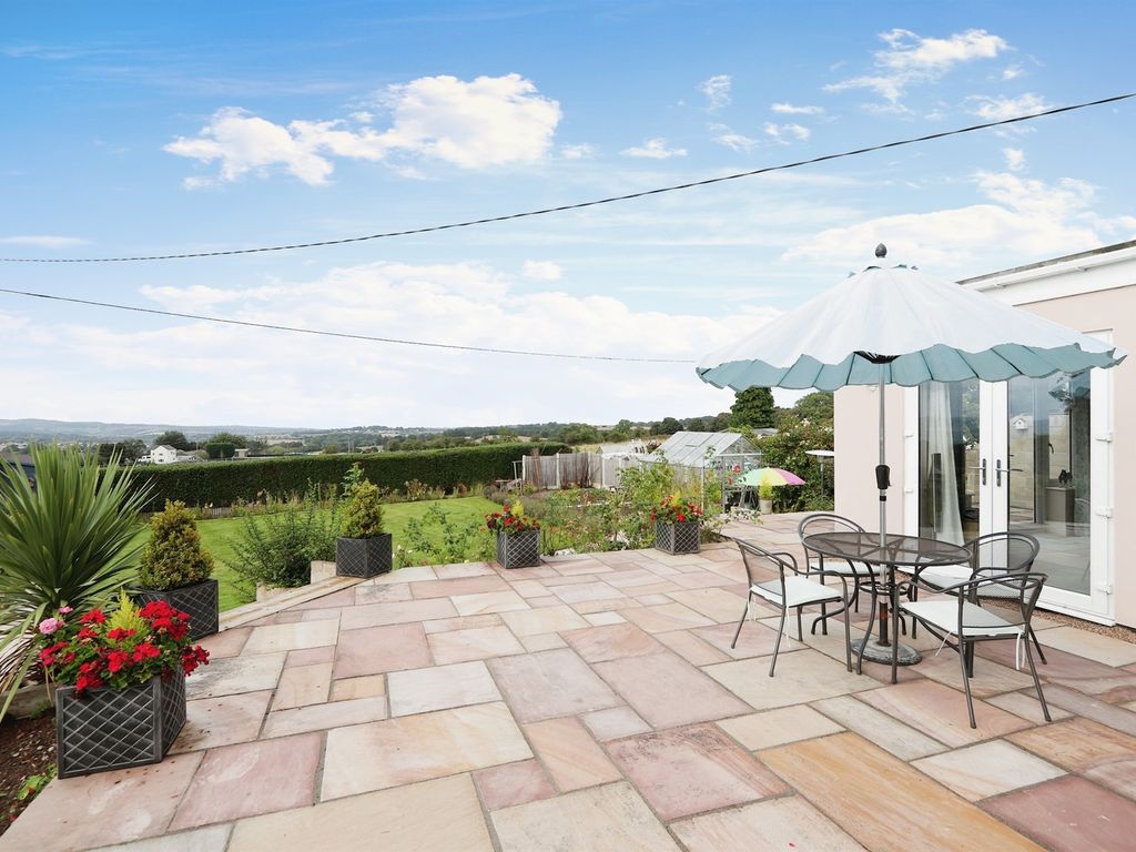 3 bed detached bungalow for sale in Worksop Road, Mastin Moor