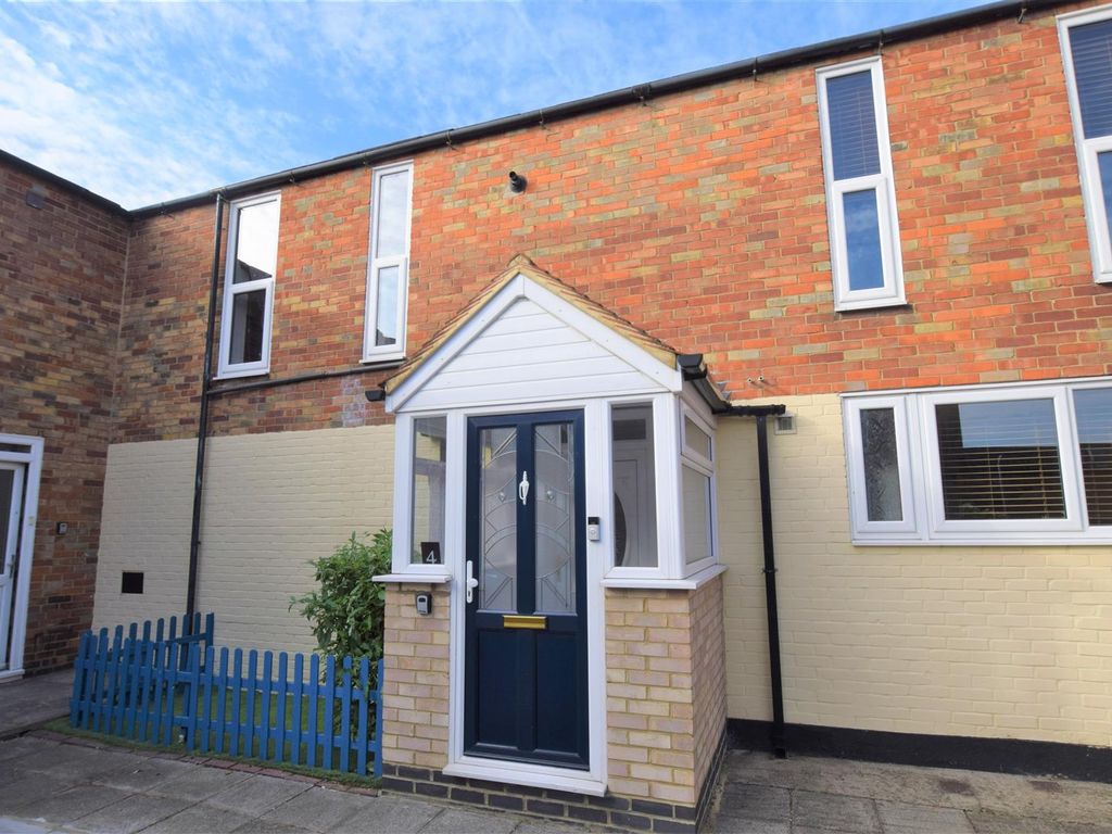 4 bed terraced house for sale in Helmore Court, Helmores, Laindon