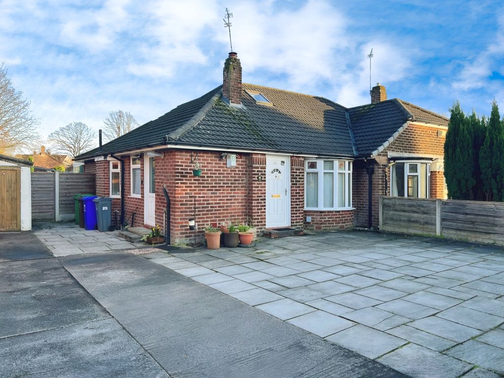 2 bed bungalow for sale in Cleeve Road, Manchester, Greater Manchester