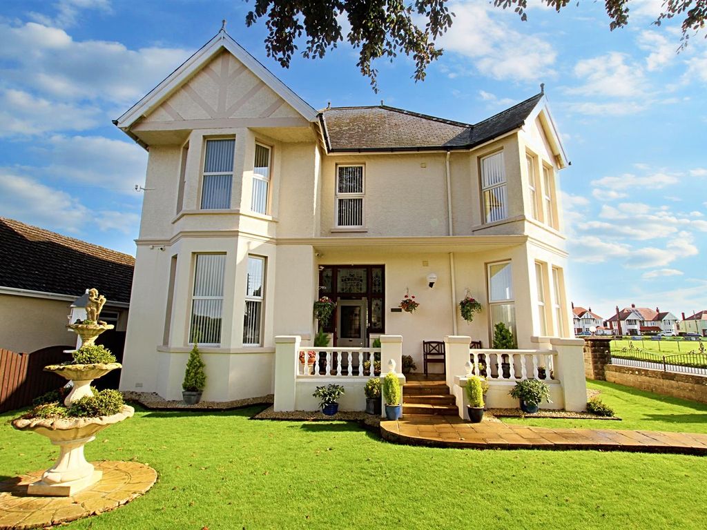 7 bed detached house for sale in Parc Avenue, Gwbert Road, Cardigan