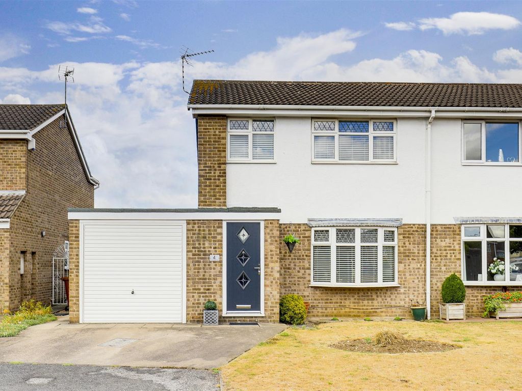 3 bed semidetached house for sale in Cairnsmore Close, Long Eaton