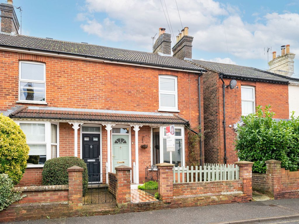 2 bed semidetached house for sale in Oakhill Road, Horsham, West