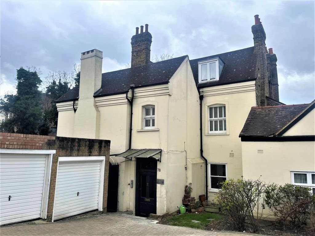 3 bed flat to rent in Charlton Church Lane, Charlton SE7 Zoopla