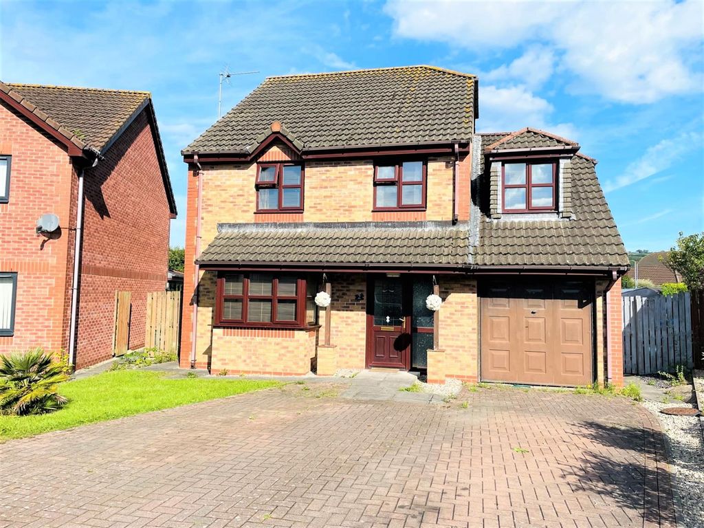 4 bed detached house for sale in Clos Y Celyn, Kidwelly SA17, £299,995