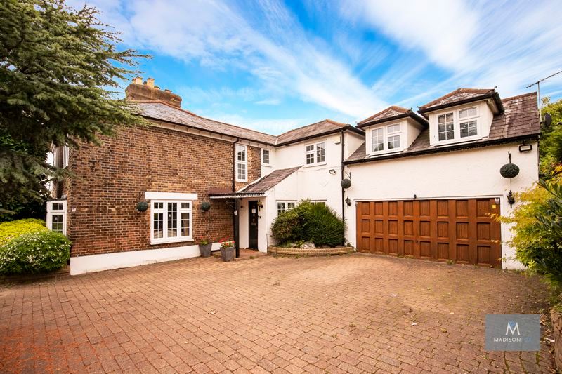 4 bed semidetached house for sale in Hainault Road, Chigwell IG7 Zoopla