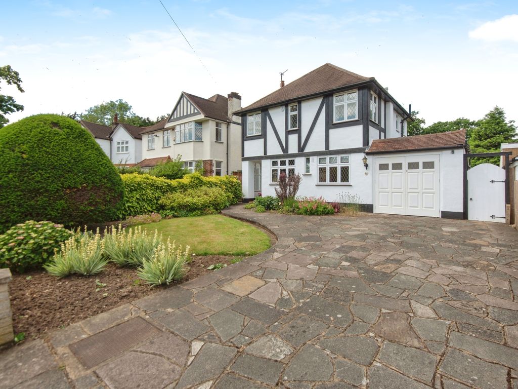 4 bed detached house for sale in Edenfield Gardens, Worcester Park