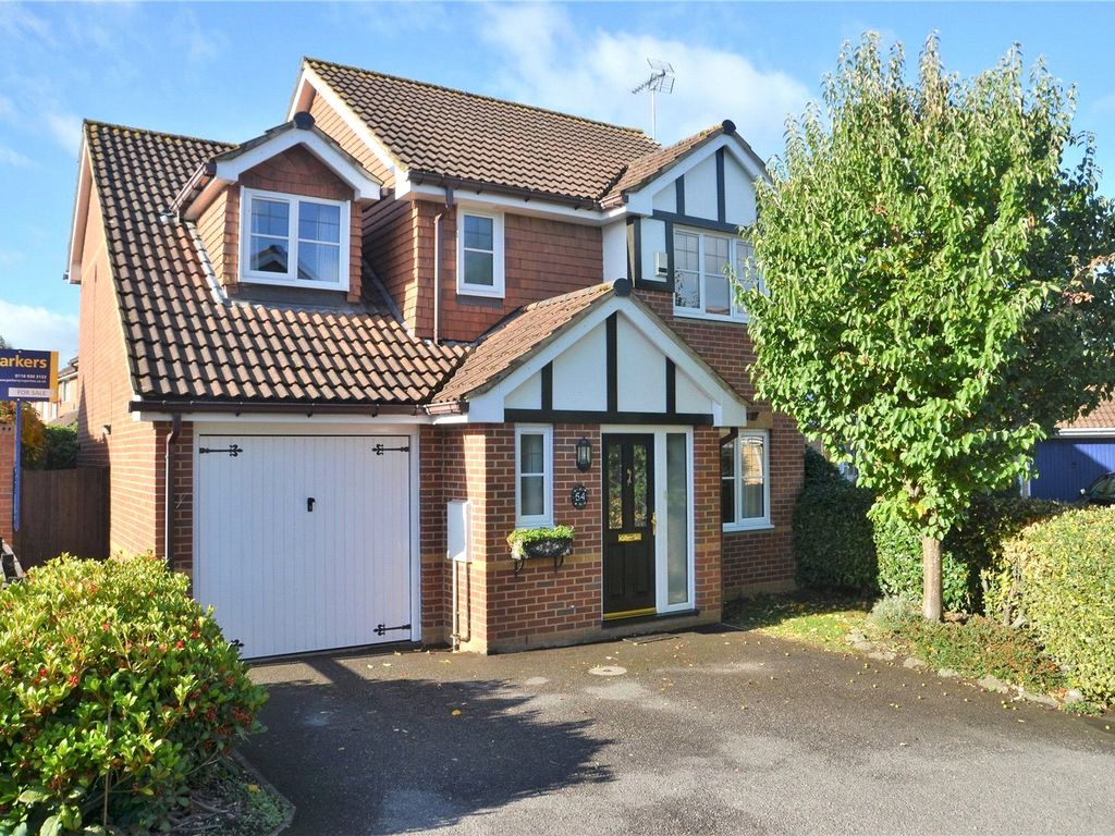 4 bed detached house to rent in Woodfield Way, Theale, Reading