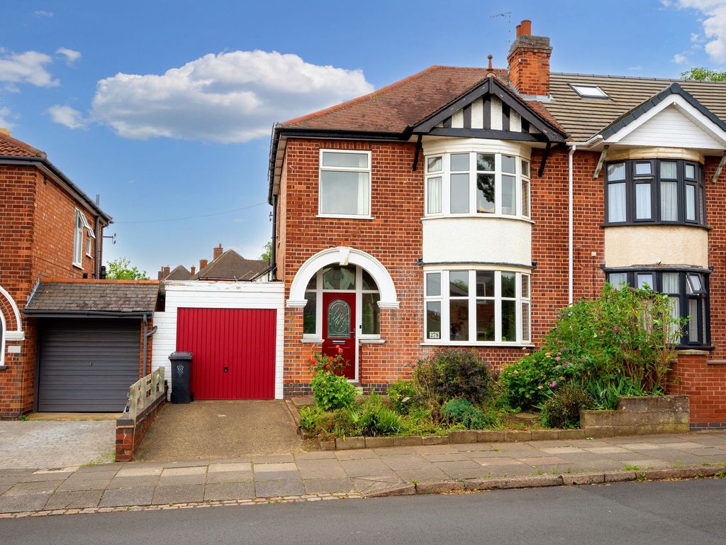 3 bed semidetached house for sale in Queens Road, Leicester LE2, £