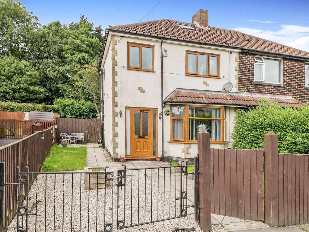 3 bed semidetached house for sale in St. Margarets Avenue, Bradford