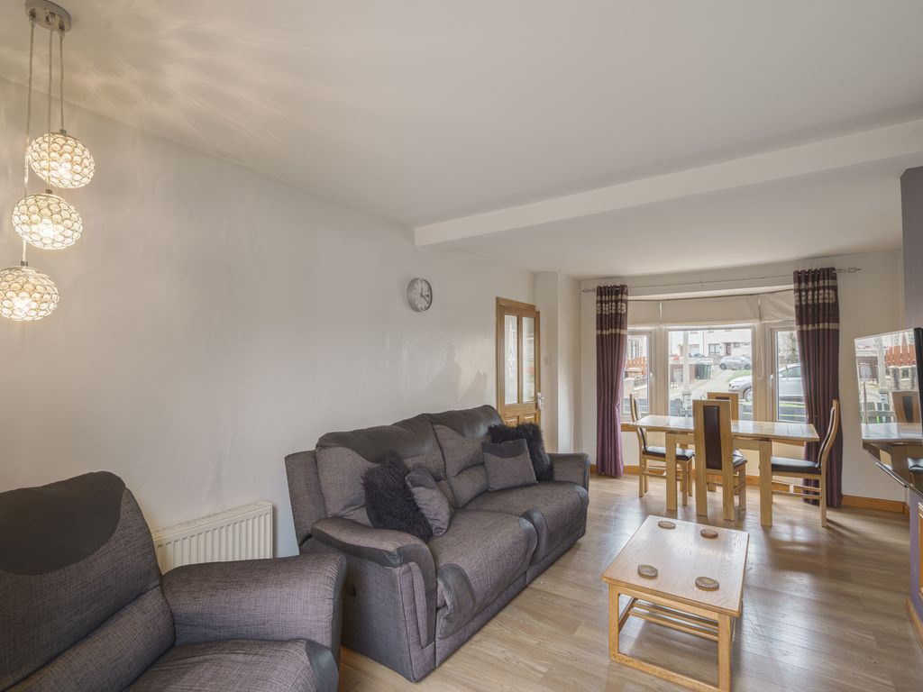 2 bed terraced house to rent in Sheddocksley Drive, Aberdeen AB16, £800