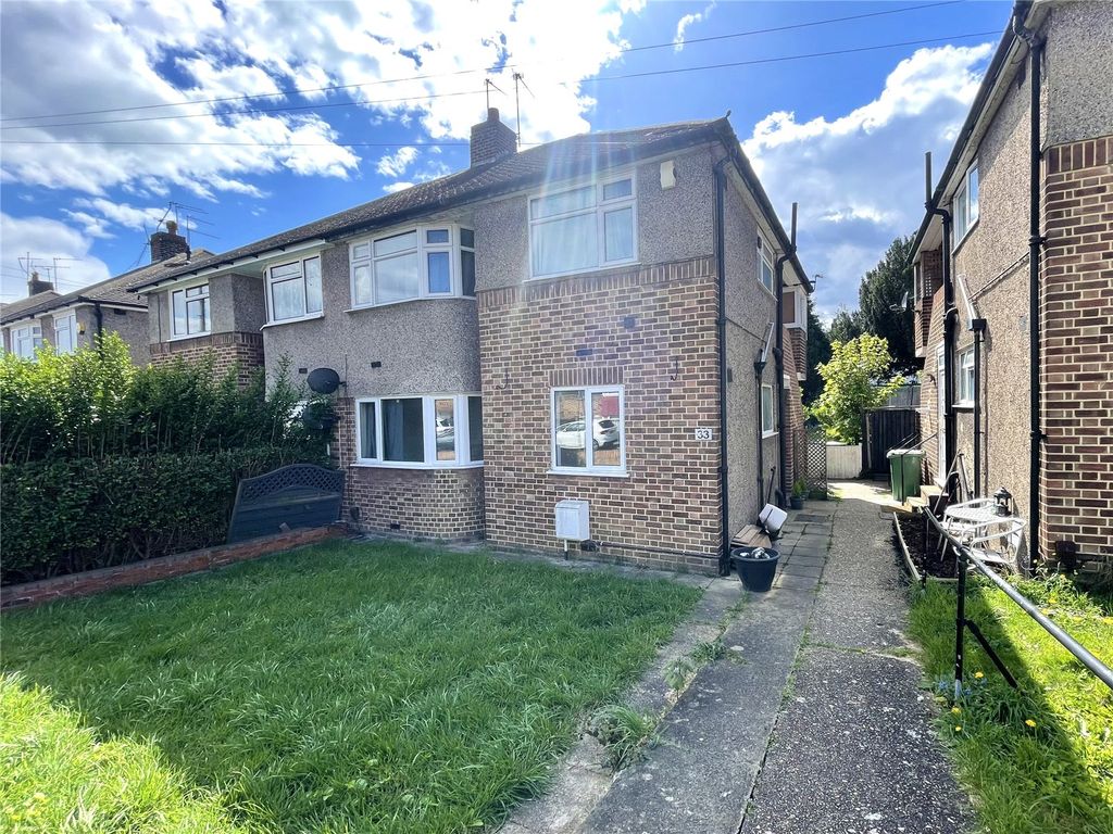 2 bed semidetached house to rent in Castleton Avenue, Bexleyheath