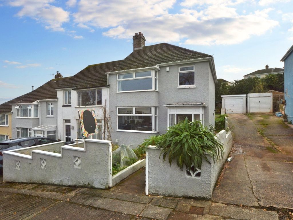 3 bed end terrace house to rent in Highland Road, Chelston, Torquay