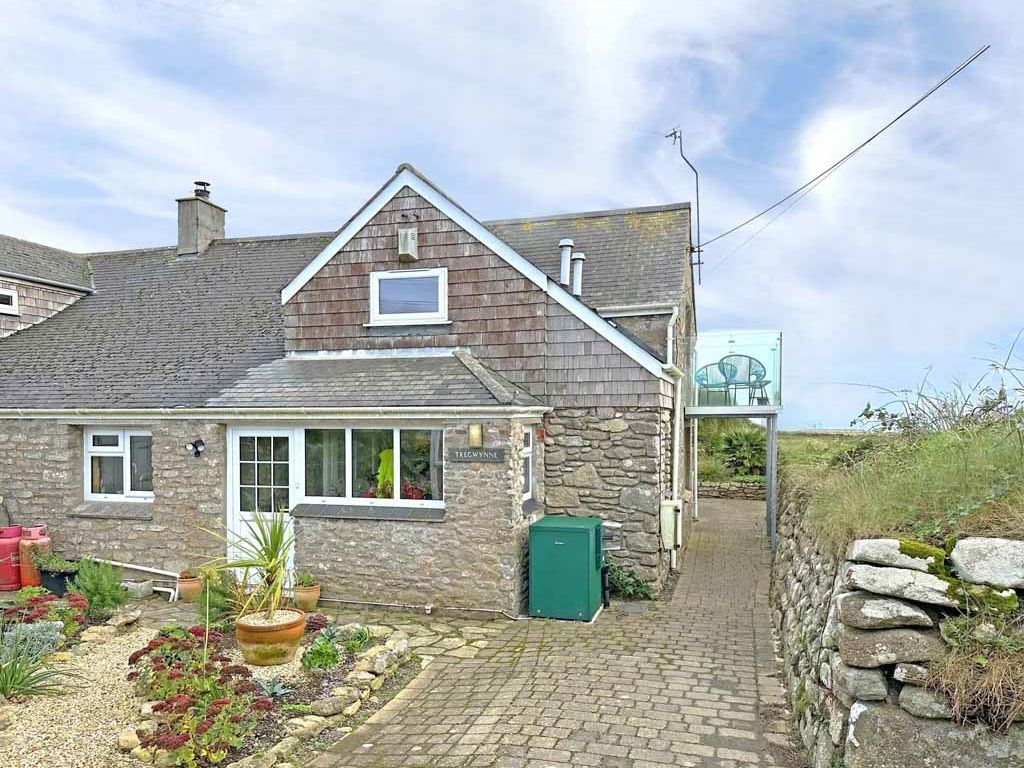 2 bed end terrace house for sale in Nr. Rinsey Cove, Helston, Cornwall