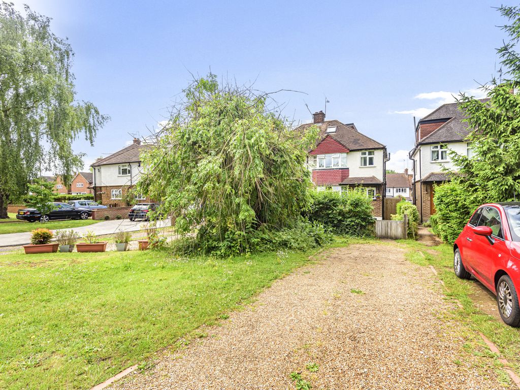 5 bed semidetached house for sale in Canada Road, Cobham KT11 Zoopla