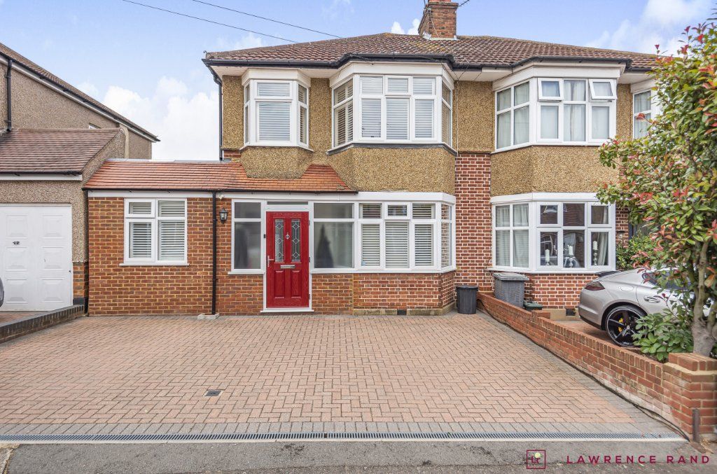 4 bed semidetached house for sale in Courtfield Gardens, Ruislip