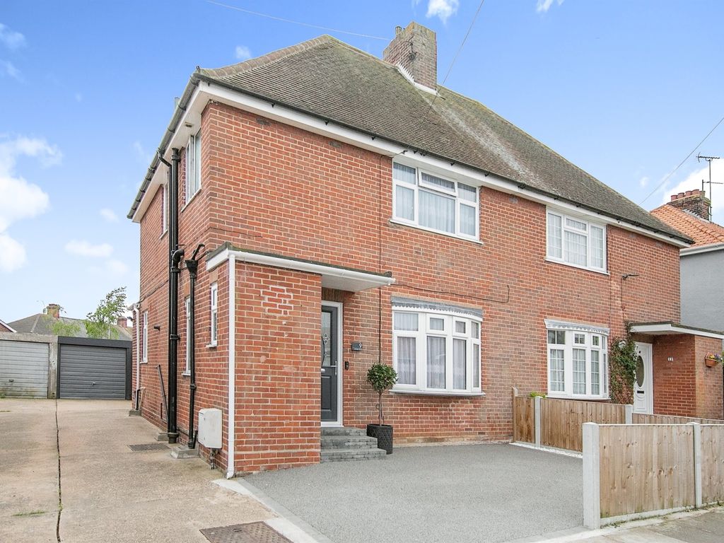 3 bed semidetached house for sale in Jameson Road, ClactonOnSea CO15