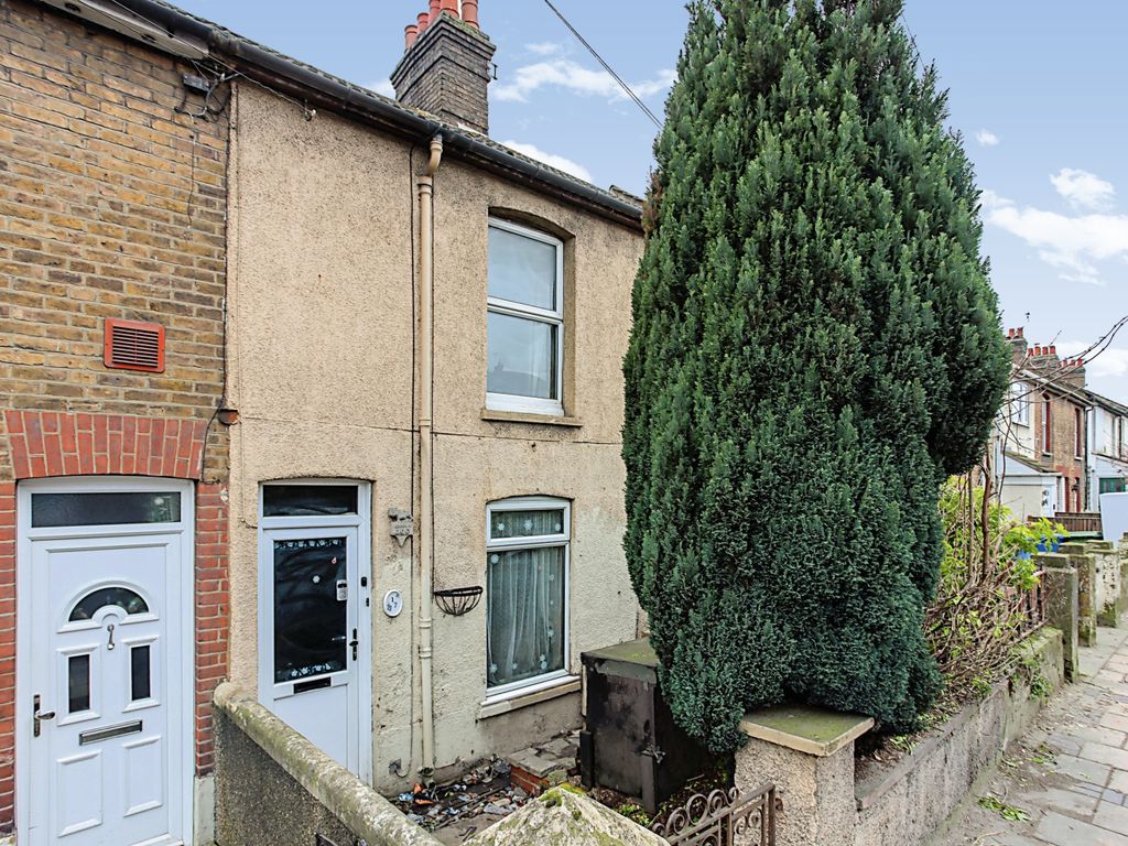 3 bed detached house for sale in Staplehurst Road, Sittingbourne ME10 Zoopla