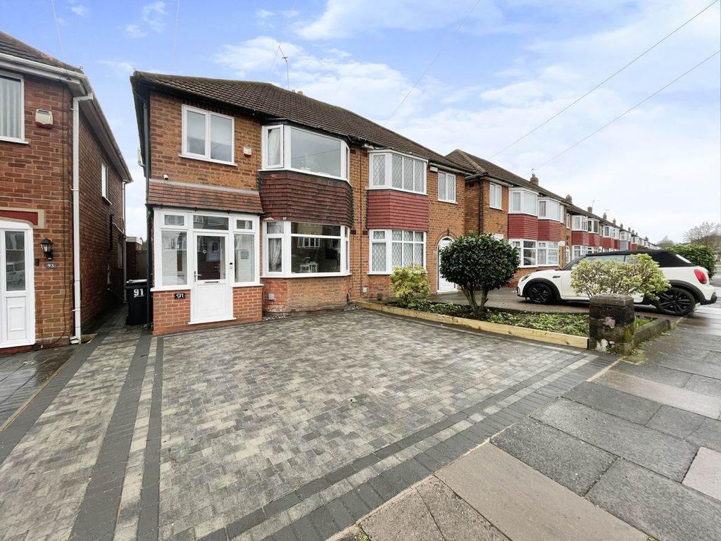 3 bed semidetached house for sale in Mildenhall Road, Birmingham B42