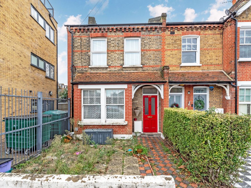 1 bed flat for sale in South Park Road, London SW19, £439,950 Zoopla