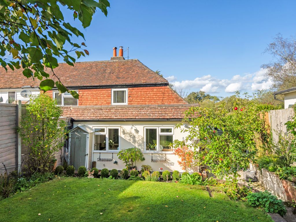 3 bed detached house for sale in Main Road, Sundridge TN14, £475,000