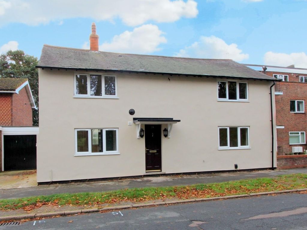 Warren Road, Northampton NN5  