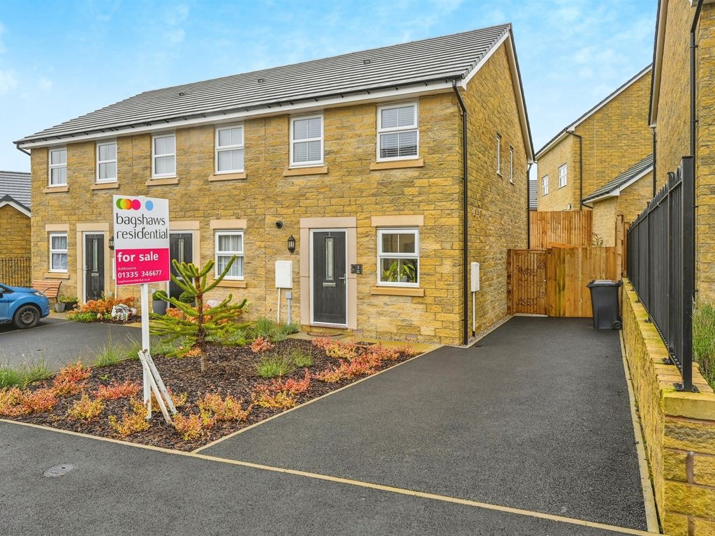 2 bed end terrace house for sale in Torr View, Buxton SK17, £76,800