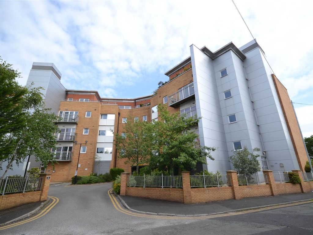 2 bed flat for sale in The Atrium, Bury Old Road Whitefield, Manchester