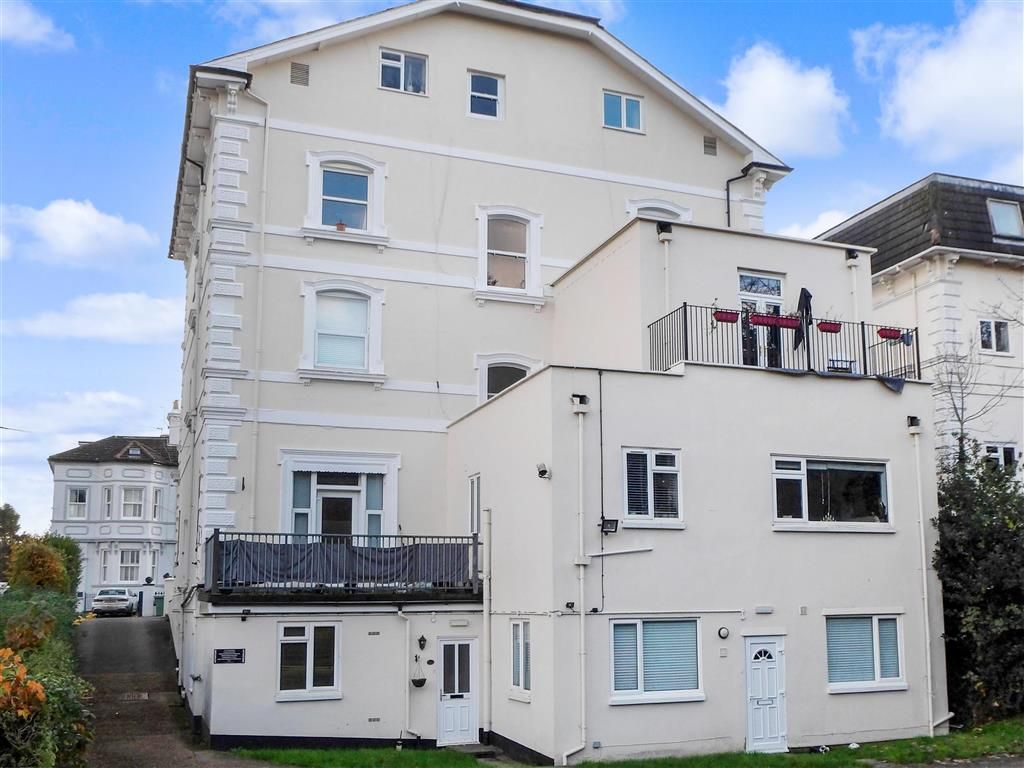 1 bed flat for sale in Upper Grosvenor Road, Tunbridge Wells, Kent TN1