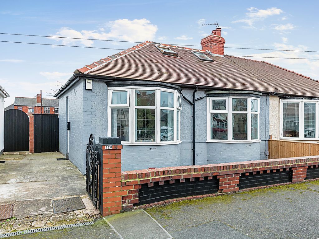 2 bed bungalow for sale in Hemingway, Blackpool, Lancashire FY4 Zoopla