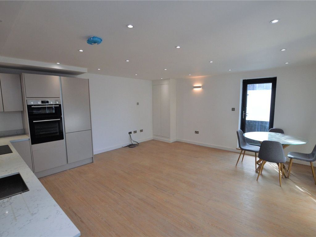 2 bed flat to rent in Colby Road, London SE19 Zoopla