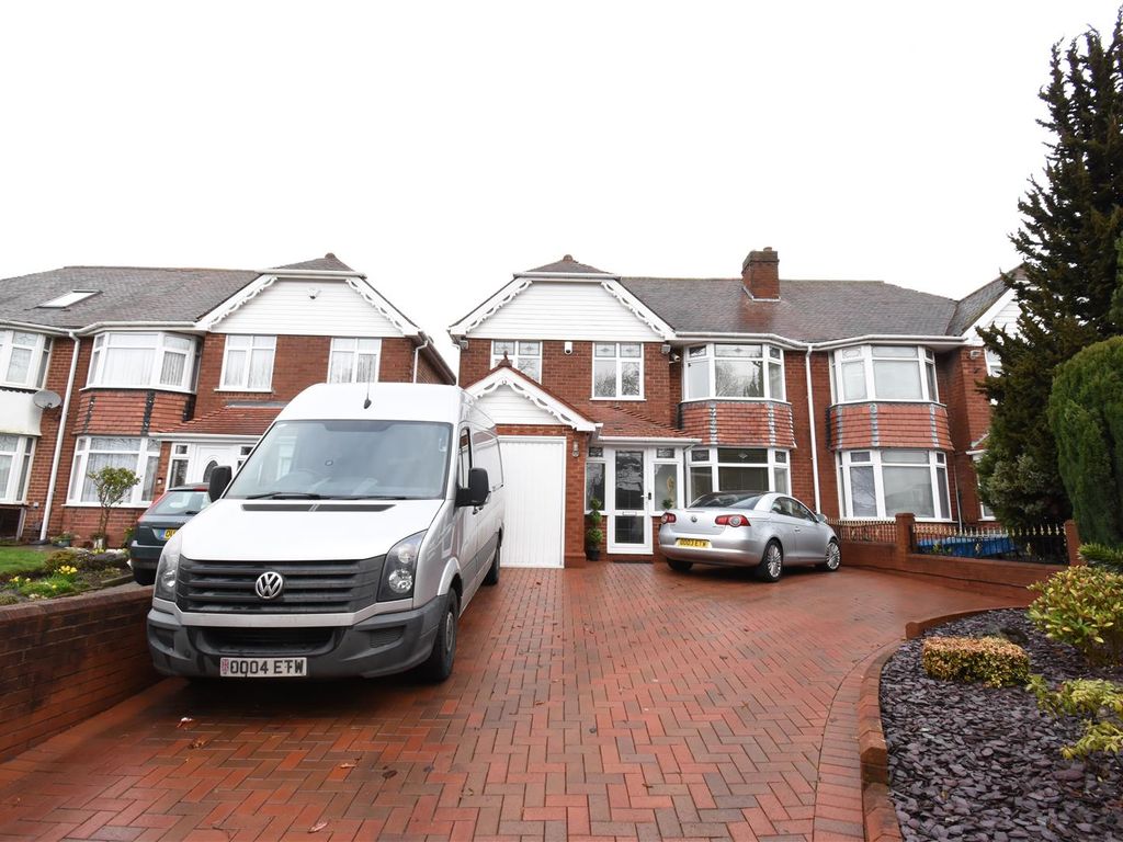 5 bed semidetached house for sale in Chester Road, Castle Bromwich
