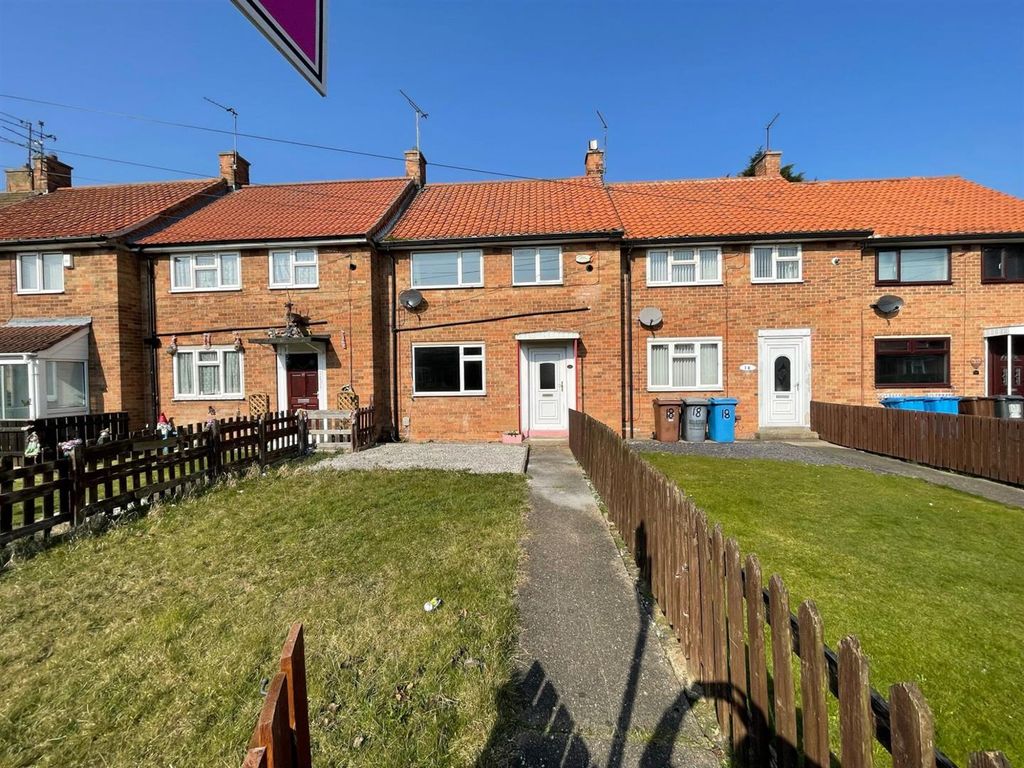 2 bed property for sale in Stapleford Close, Hull HU9, £70,000 Zoopla