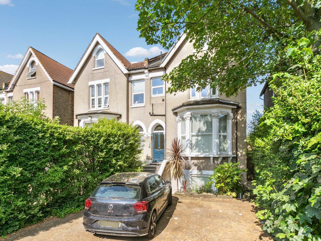 2 bed flat for sale in Bedford Hill, London SW12 Zoopla