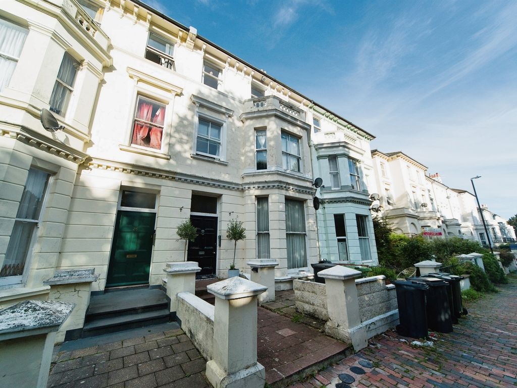 Studio for sale in Upperton Gardens, Eastbourne BN21, £135,000 Zoopla